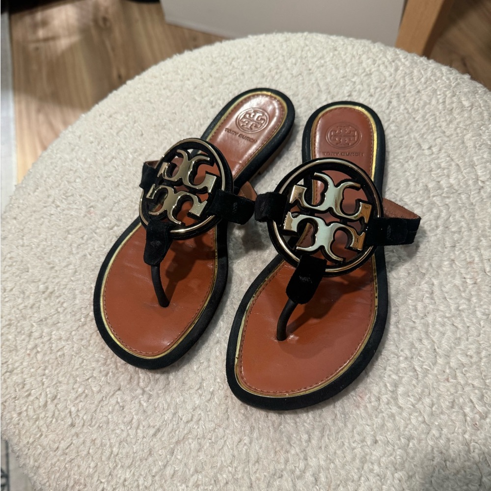 Tory Burch MILLER SOFT METAL LOGO SANDAL